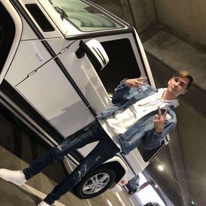 Meet your Posher, Josh